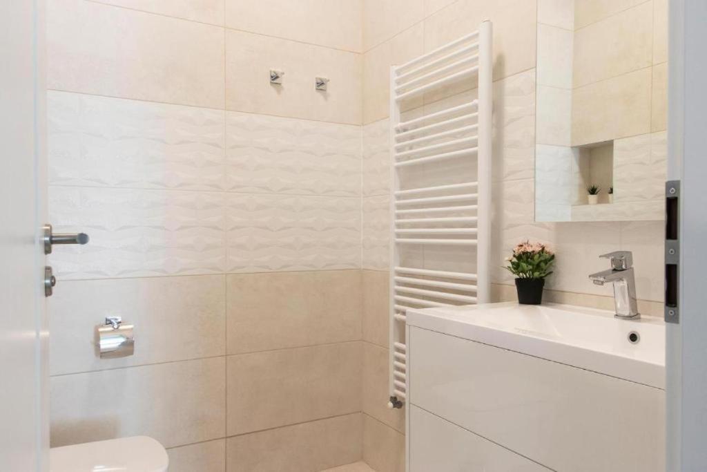 Budapest Revay Apartments מראה חיצוני תמונה