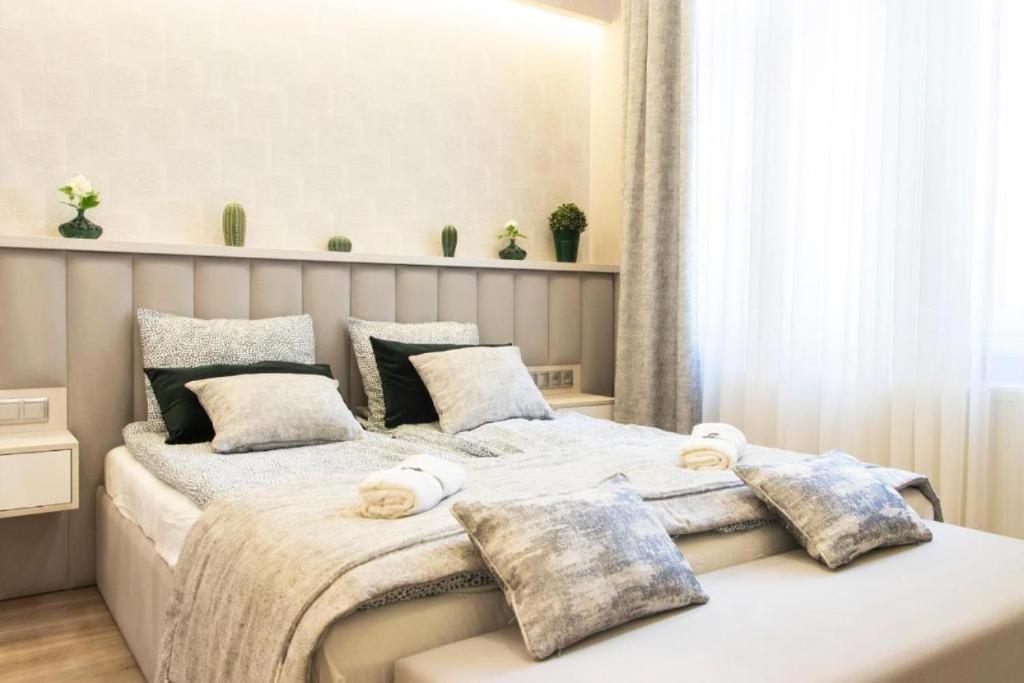 Budapest Revay Apartments מראה חיצוני תמונה