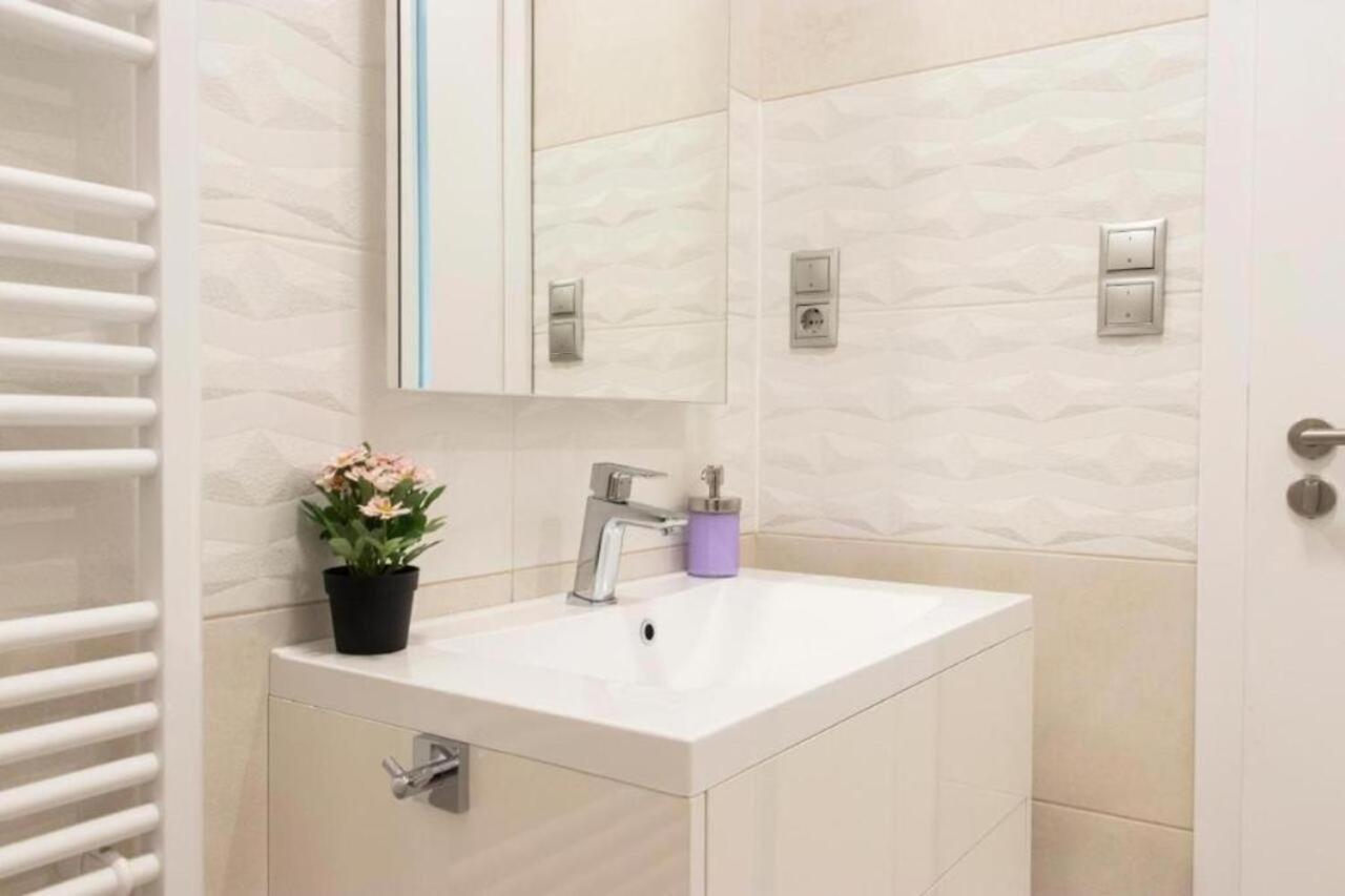 Budapest Revay Apartments מראה חיצוני תמונה